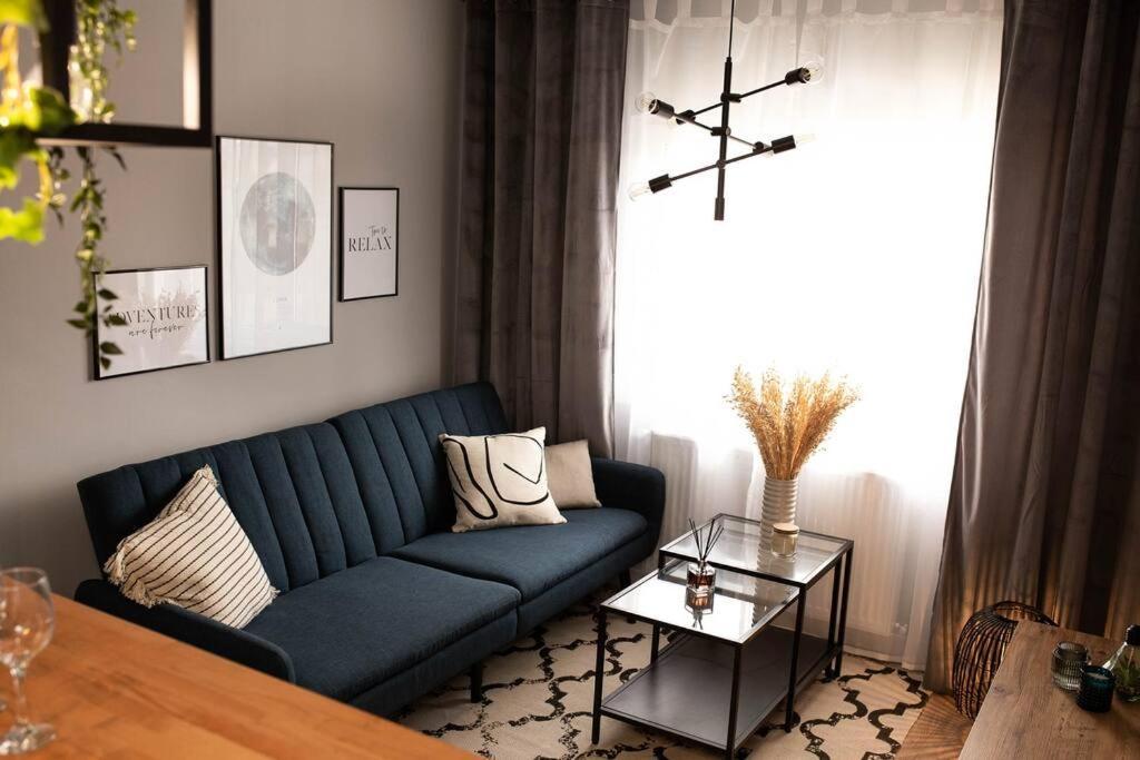 Blue Moon. Cozy Apartment Near Iulius Mall Kolozsvár Kültér fotó